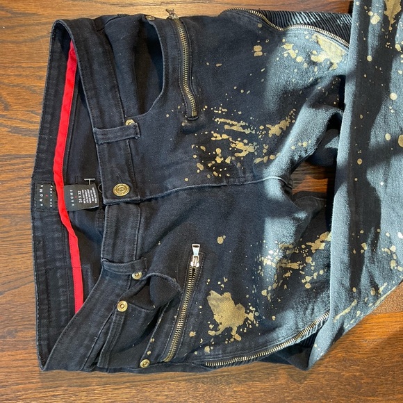 Krome 34”x32” Black Straight Leg Jeans with Gold Paint Splatters - Picture 6 of 9